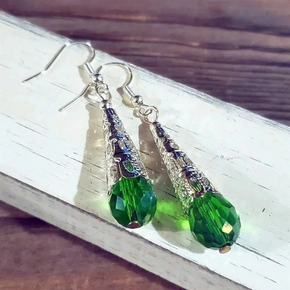 Caged Filigree Faceted Green Crystal Silver Teardrop Earrings Handcrafted - Picture 1 of 8